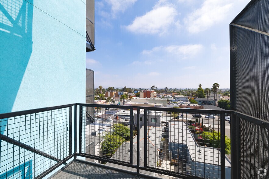 More Photos Of 2911 Adams Ave, San Diego Apartments For Lease