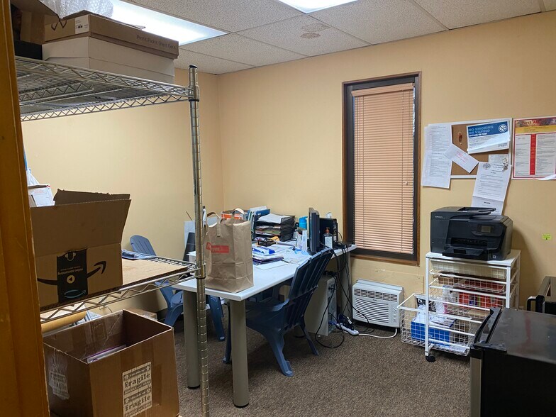 More Photos Of 19635 SW Tualatin Valley Hwy, Beaverton Medical For Lease