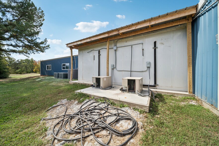 More Photos Of 29301 Hwy 82 Hwy, Park Hill Restaurant For Sale