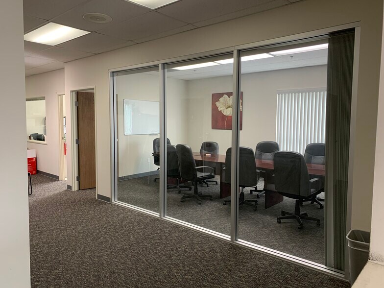 More Photos Of 431 Calle San Pablo, Camarillo Warehouse For Lease