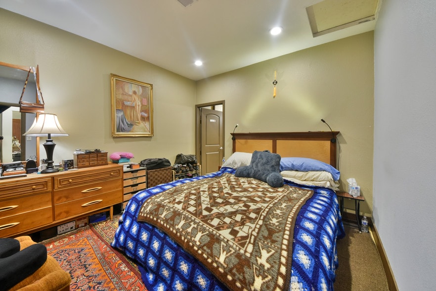 More Photos Of 1515-1517 N Main St, Santa Ana Storefront For Lease