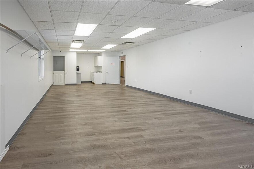 More Photos Of 6115 1st St, Newfane Office For Sale