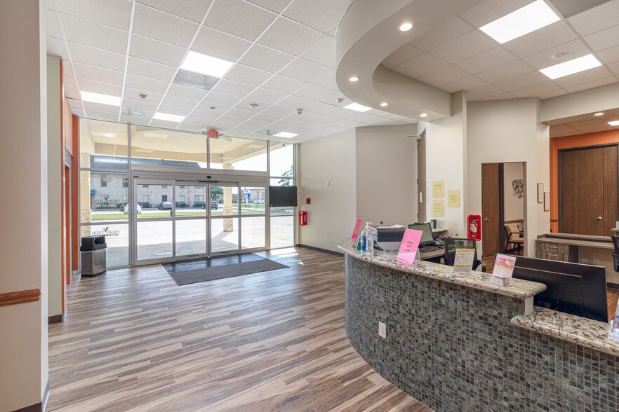 More Photos Of 16422 Stuebner Airline Rd, Spring Medical For Lease