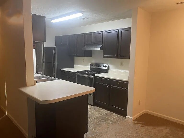 More Photos Of 400 Dabney Dr, Lexington Apartments For Sale