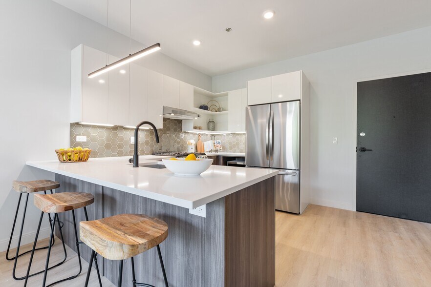 More Photos Of 4501 N Sheridan Rd, Chicago Apartments For Lease