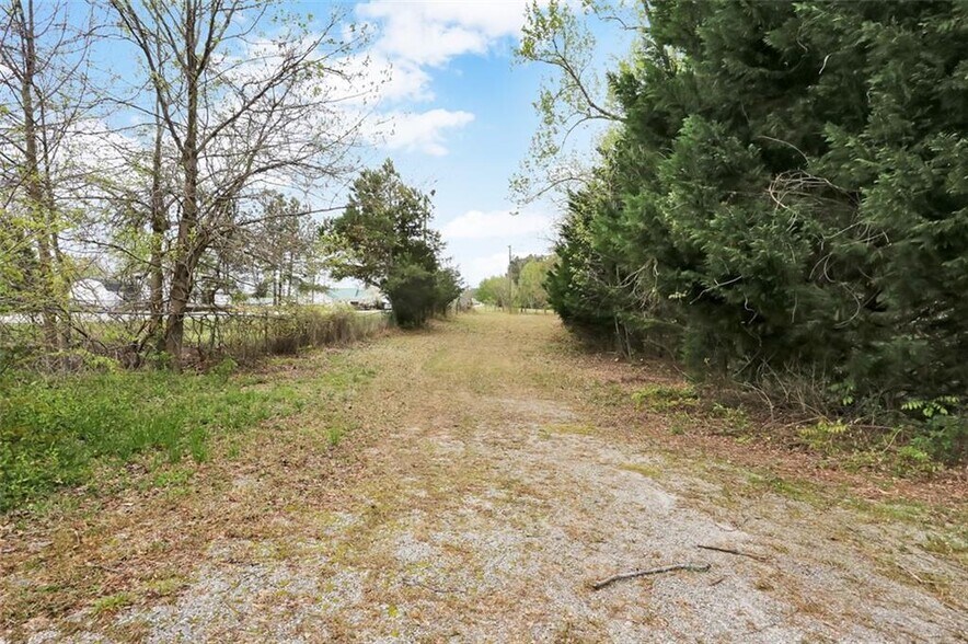 More Photos Of 8095 Keowee School Rd, Seneca Storefront Retail Residential For Sale