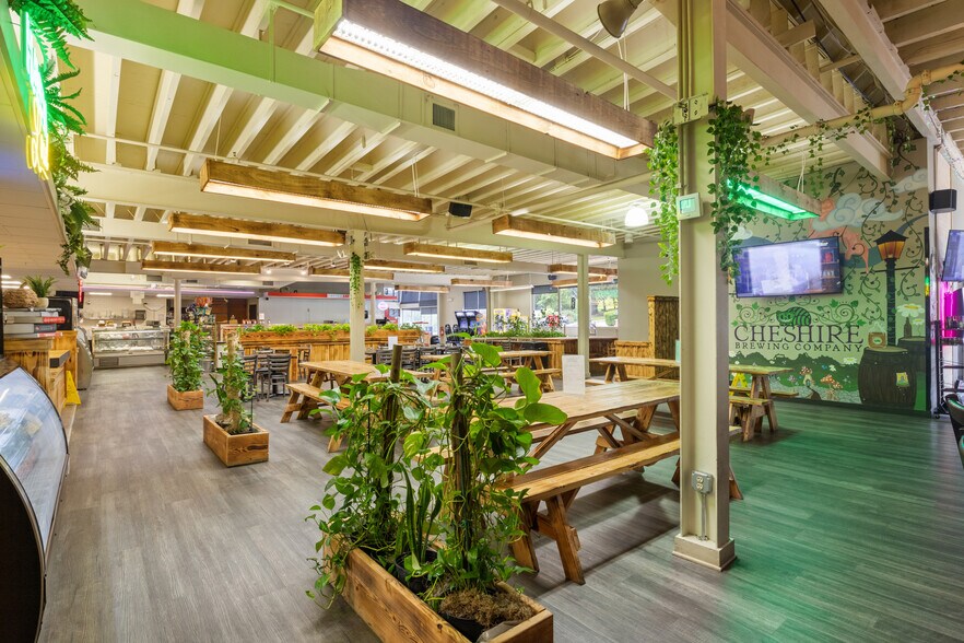 More Photos Of 7909 High School Rd, Elkins Park Restaurant For Lease