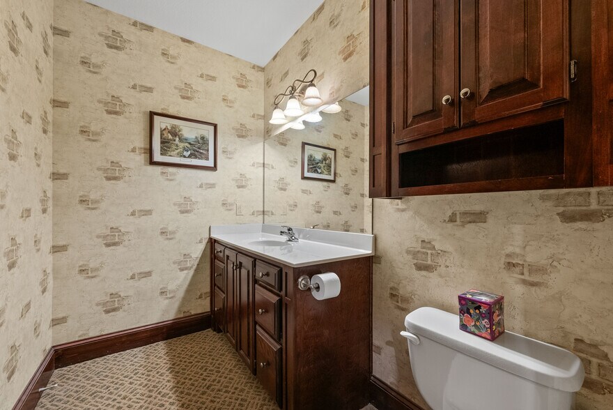 More Photos Of 616 Lana Dr, Cameron Office For Sale