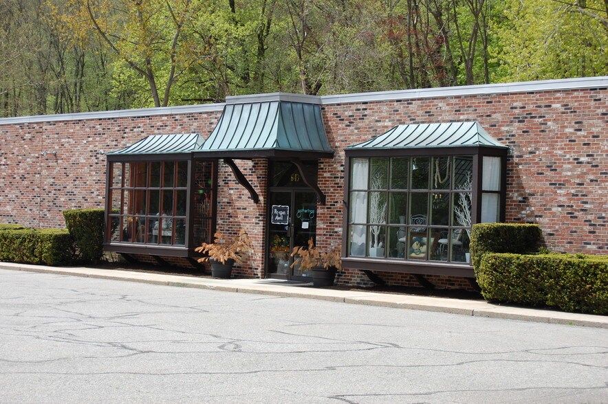 More Photos Of 631-643 Danbury Rd, Wilton Freestanding For Lease