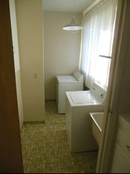 More Photos Of 22163 Montgomery St, Hayward Multifamily For Sale