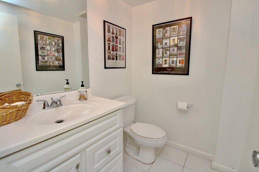 More Photos Of 524 Kalihi St, Honolulu Service For Sale