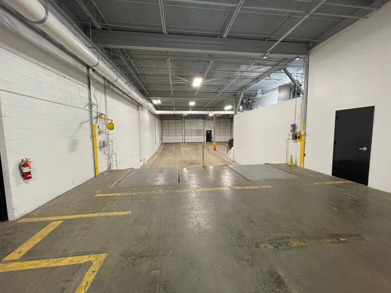 More Photos Of W57N14363 Doerr Way, Cedarburg Manufacturing For Lease