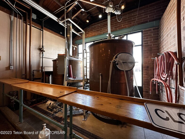 More Photos Of 604 Broadway St, Rock Springs Restaurant For Sale