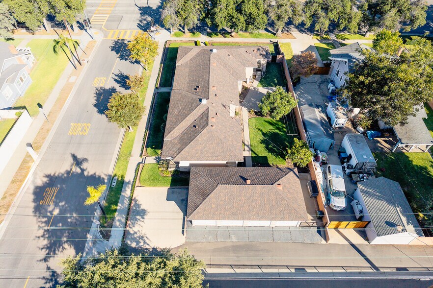 More Photos Of 1047 N San Gabriel Ave, Azusa Apartments For Sale