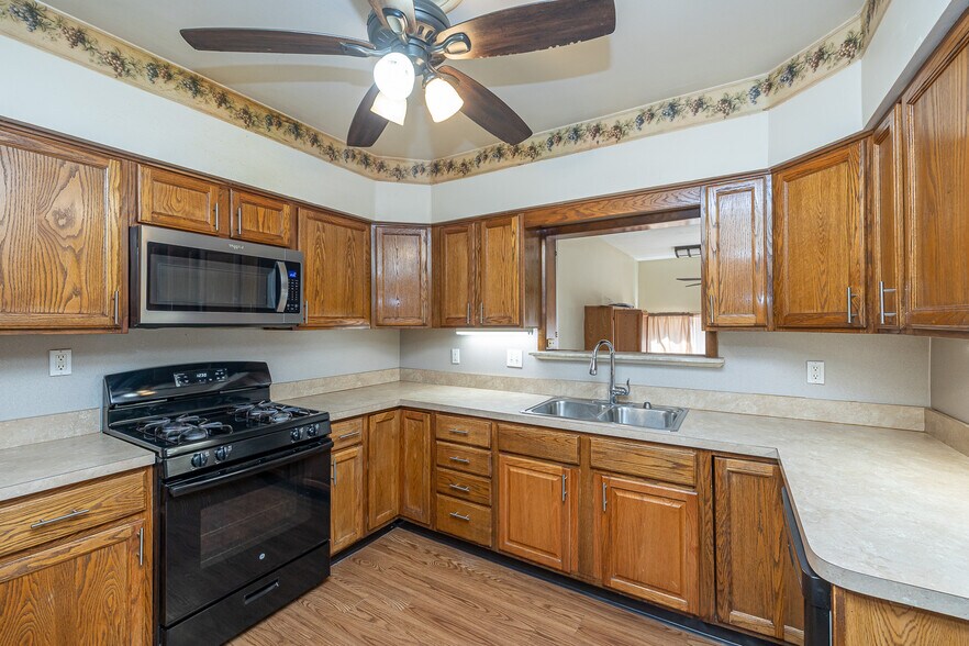 More Photos Of 10000 Granger Rd, Cleveland Assisted Living For Sale