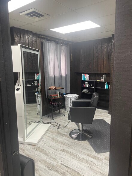 More Photos Of 102-110 S 12th St, Nebraska City Loft Creative Space For Lease