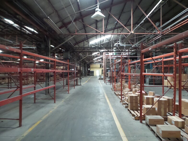 More Photos Of 305 Industrial Ave, Port Gibson Distribution For Sale