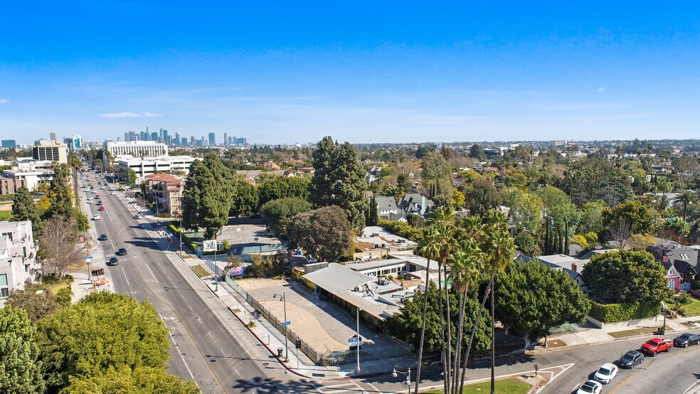 More Photos Of 4950 Wilshire Blvd, Los Angeles Office For Sale