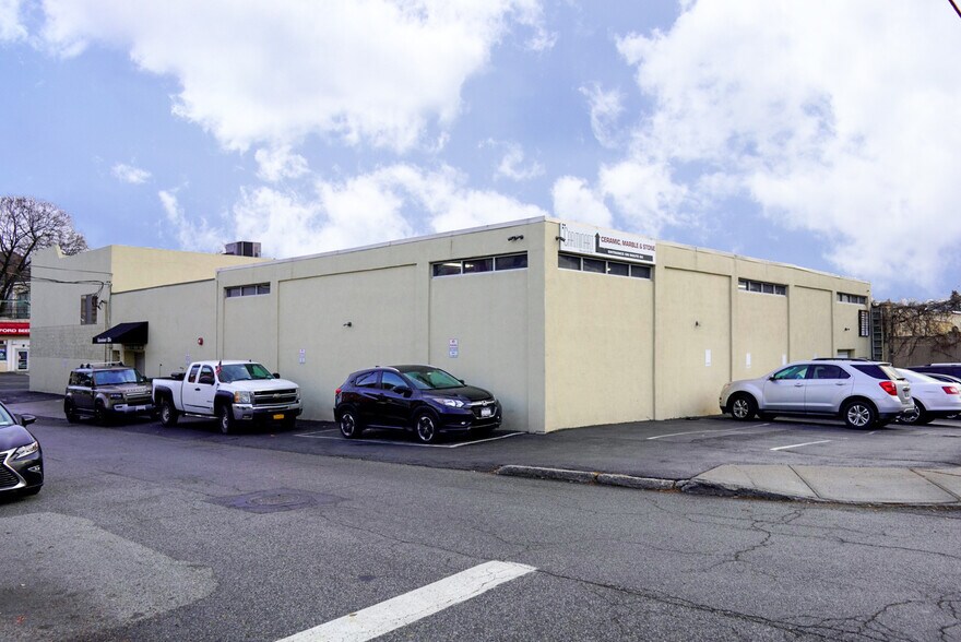 More Photos Of 61 N Central Ave, Elmsford Showroom For Sale