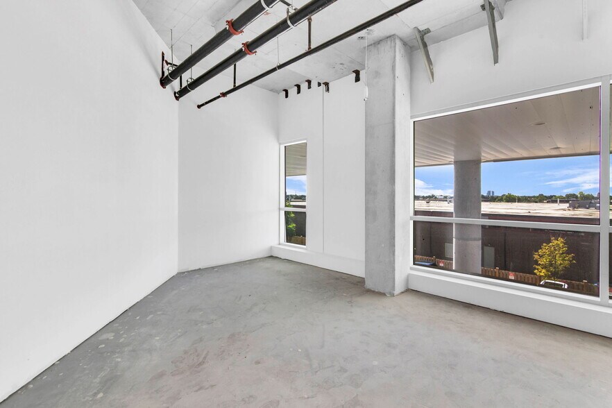 More Photos Of 1275 Finch Av W, Toronto Office For Sale