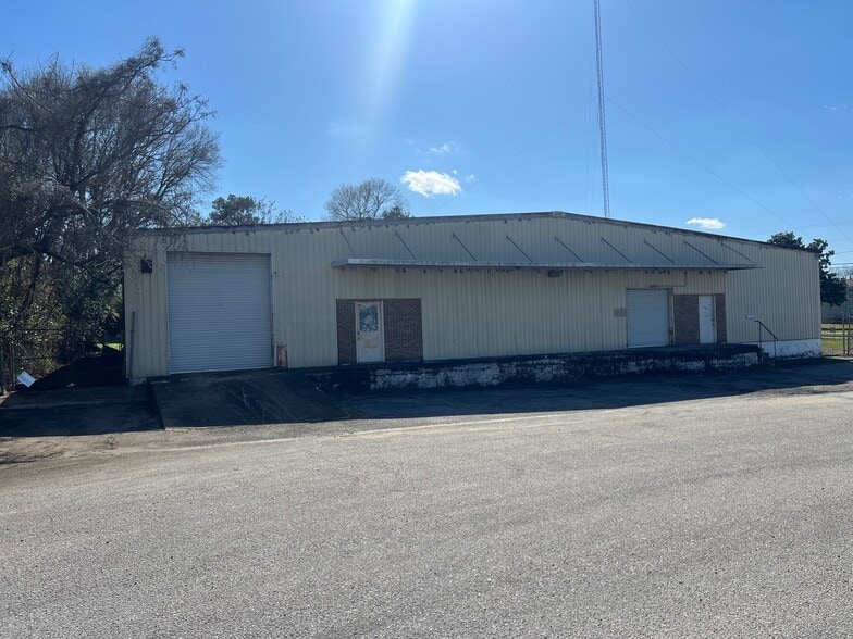 Primary Photo Of 1953 Mobile Rd, Montgomery Industrial For Lease
