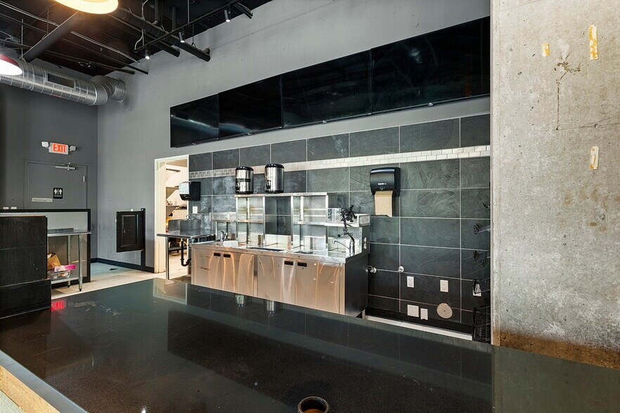 More Photos Of 5005 SE 72nd Ave, Portland Apartments For Lease