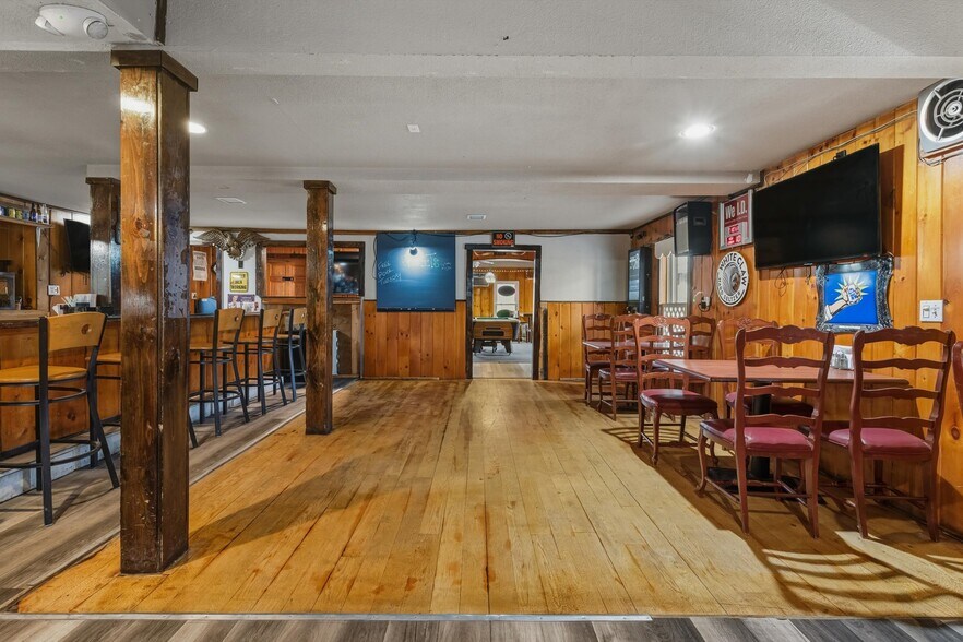 More Photos Of 222 River St, Warrensburg Restaurant For Sale