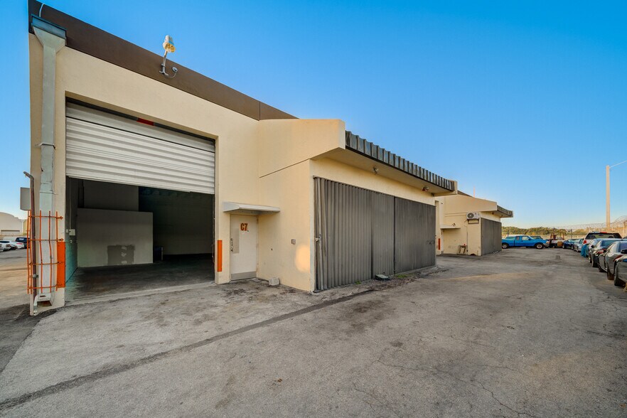 More Photos Of 10780 SW 190th St, Miami Auto Repair For Lease