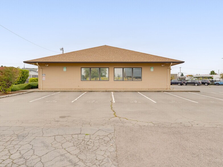 More Photos Of 2275 NE McDaniel Ln, Mcminnville Office For Lease