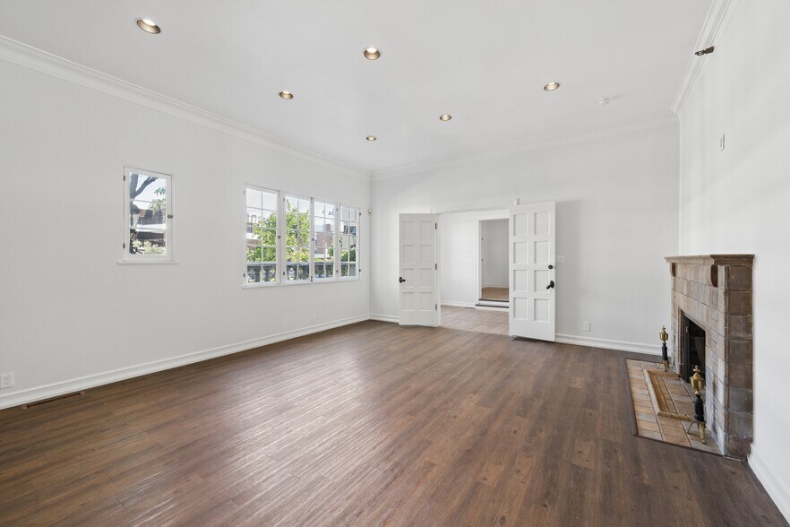 More Photos Of 4526 Wilshire Blvd, Los Angeles Office Residential For Sale