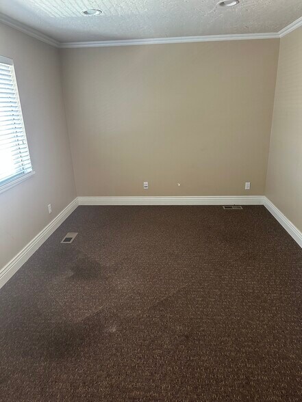 More Photos Of 898 S State St, Orem Office For Lease