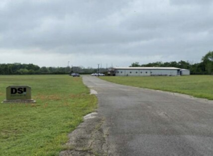 More Photos Of 1600 South Hwy 95, Bastrop Manufacturing For Sale
