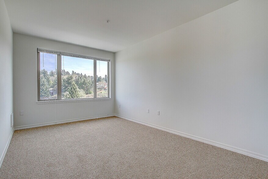 More Photos Of 12345 NE 115TH Pl, Kirkland Apartments For Lease