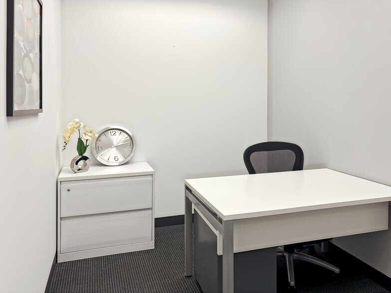 More Photos Of 1801-1837 NE 123rd St, North Miami Coworking Space