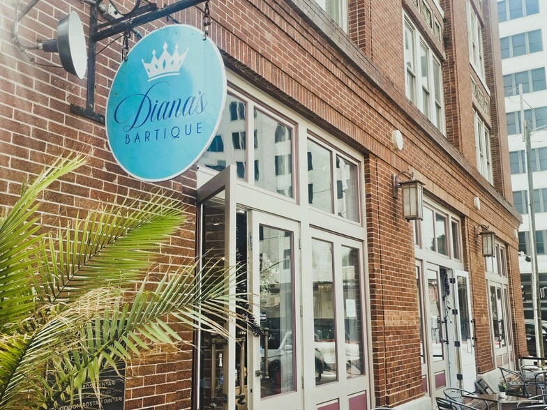 More Photos Of 202 25th St, Galveston Restaurant For Sale