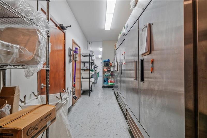 More Photos Of 3058 Washington Pike, Bridgeville Restaurant For Sale