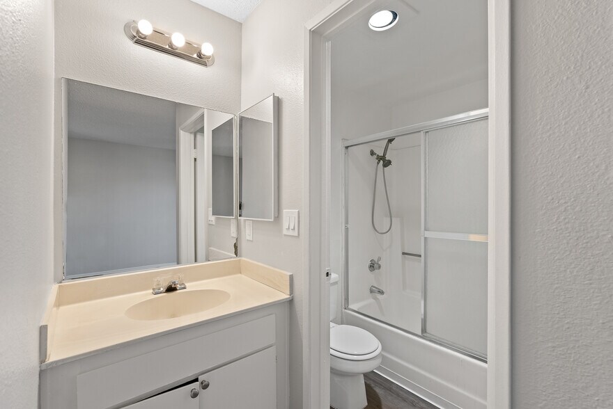 More Photos Of 1515 N Dresser St, Santa Ana Apartments For Sale