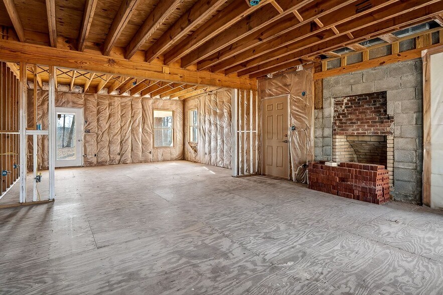 More Photos Of 6211 Rocky Point Rd, Cookeville Specialty For Sale