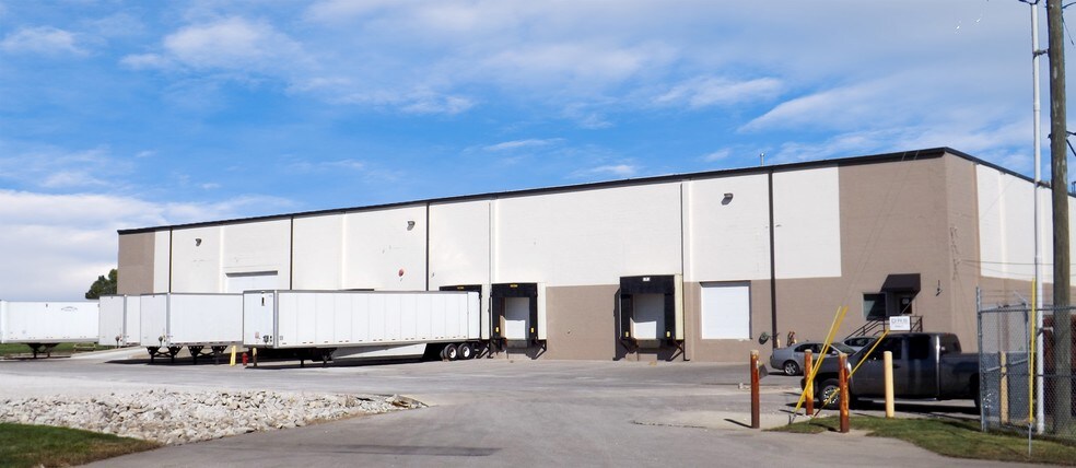 More Photos Of 4316 W Minnesota St, Indianapolis Manufacturing For Lease