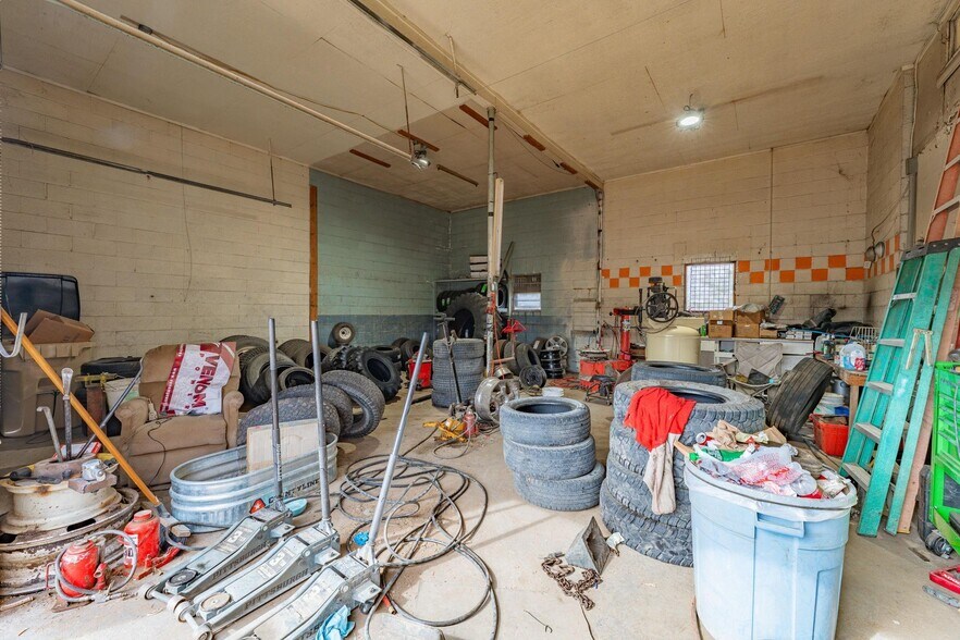 More Photos Of 100 Commerce st, Gustine General Retail For Sale