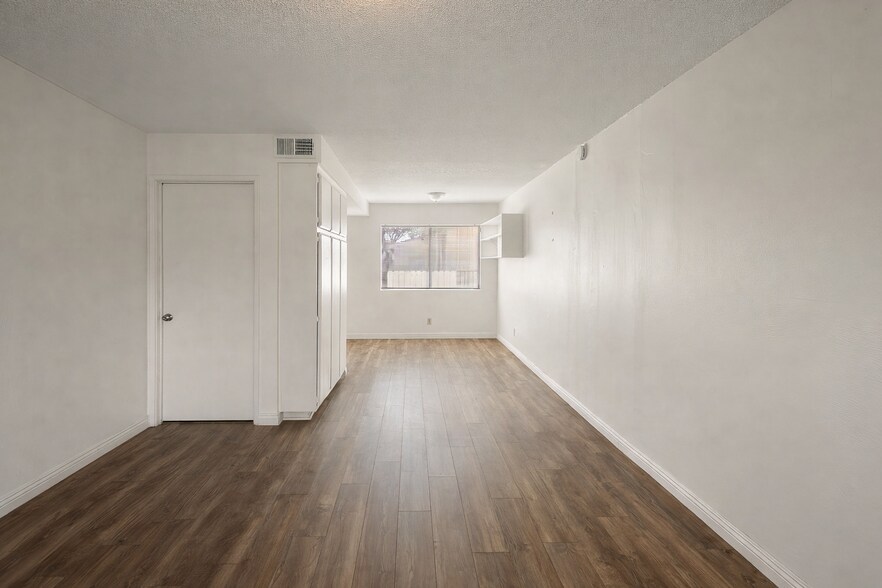 More Photos Of 104 N Atlantic Blvd, Alhambra Apartments For Sale