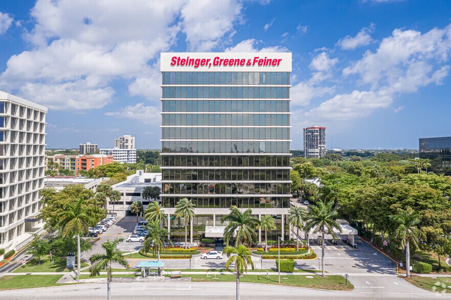 More Photos Of 1645 Palm Beach Lakes Blvd, West Palm Beach Coworking Space