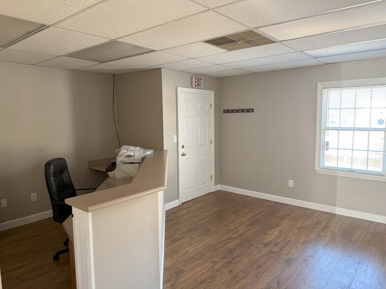 More Photos Of 2307 W Andrew Johnson Hwy, Morristown Storefront Retail Office For Lease