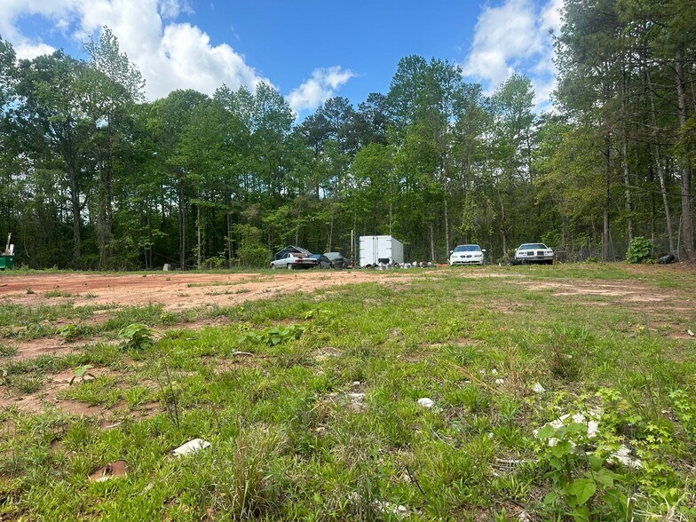 Primary Photo Of 115 Commerce Dr, Stockbridge Industrial For Lease