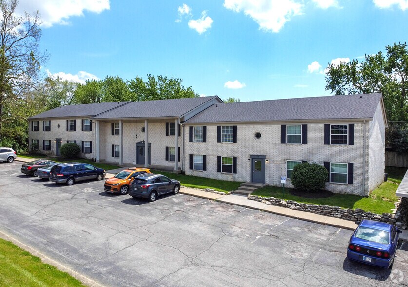 More Photos Of 240 Grovewood Pl, Beech Grove Apartments For Sale