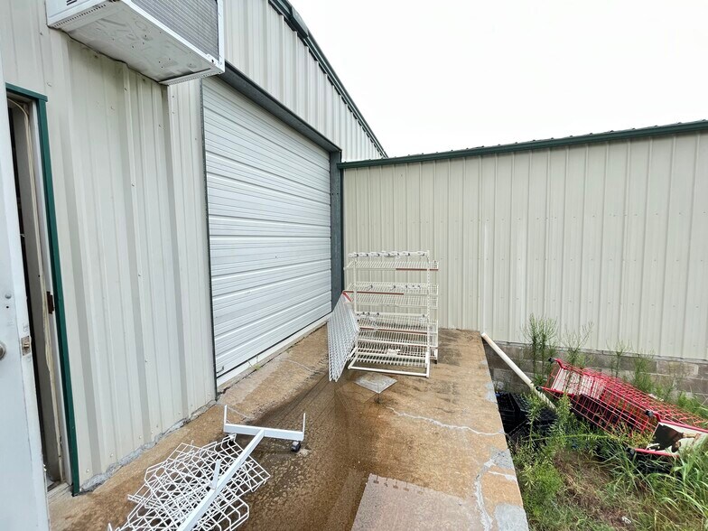 More Photos Of 7015 Highway 82, Tahlequah Convenience Store For Sale