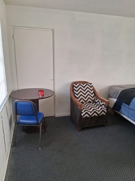 More Photos Of 500 Happy Valley Rd, Glasgow Hotel For Sale