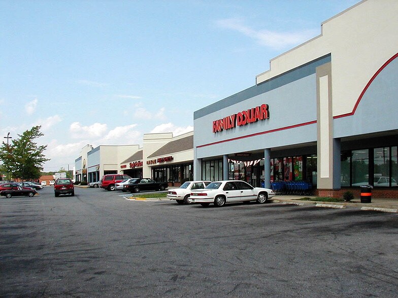 More Photos Of 7049-7099 Allentown Rd, Temple Hills Freestanding For Lease