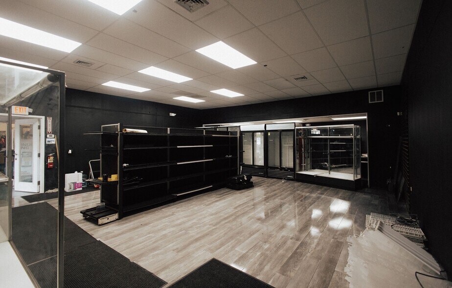 More Photos Of 2501 Penn Ave, West Lawn Storefront Retail Office For Sale