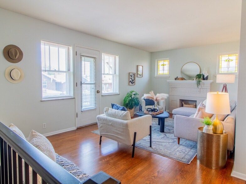 More Photos Of 5036 Tholozan Ave, Saint Louis Multifamily For Sale